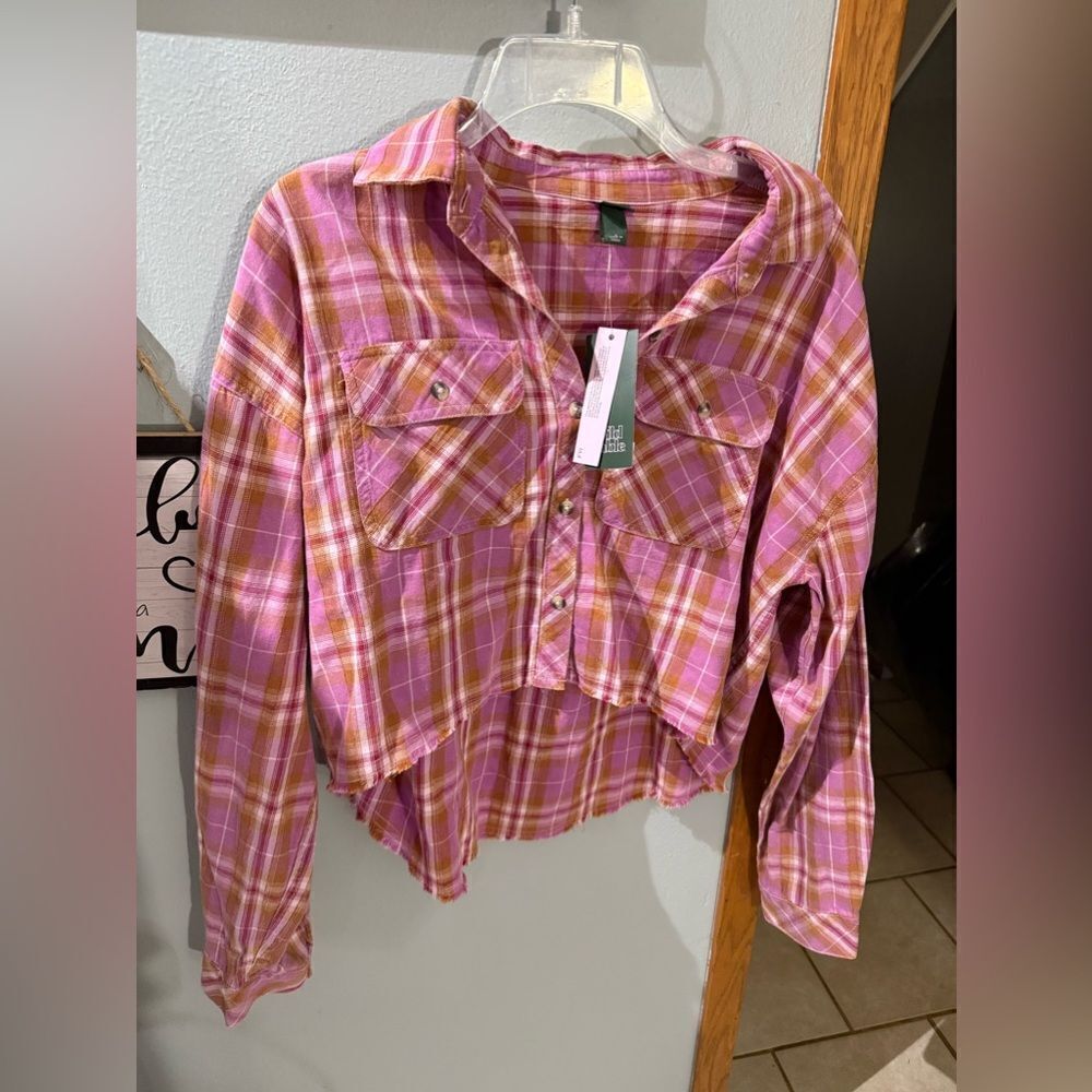 Wild Fable  Long Sleeve Cropped Button Down Plaid Shirt Pink NWT Size S or M - Picture 6 of 7
